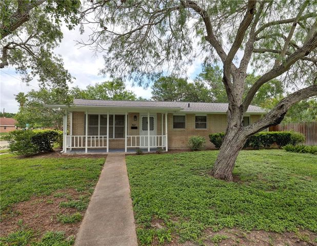 702 Drexel Dr, Corpus Christi, TX 78412
