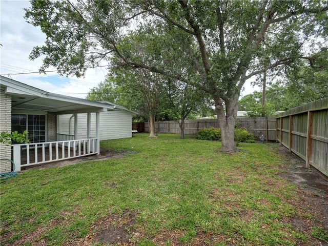 702 Drexel Dr, Corpus Christi, TX 78412