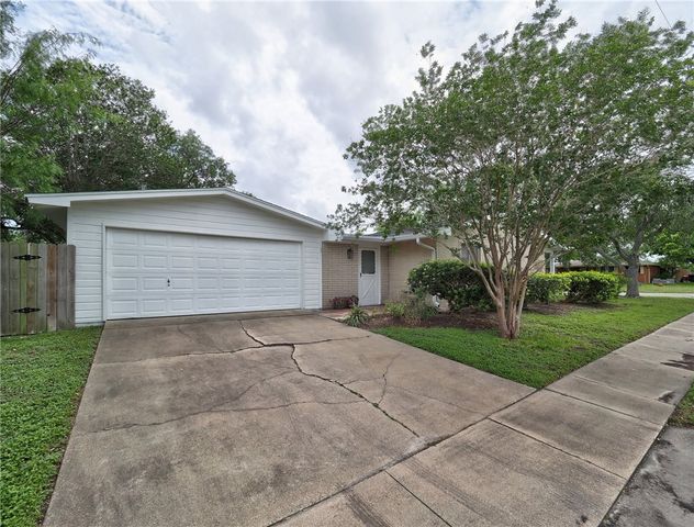 702 Drexel Dr, Corpus Christi, TX 78412