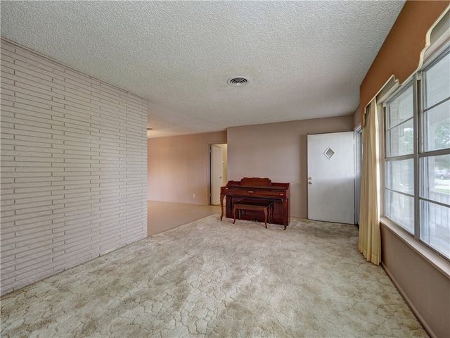 702 Drexel Dr, Corpus Christi, TX 78412