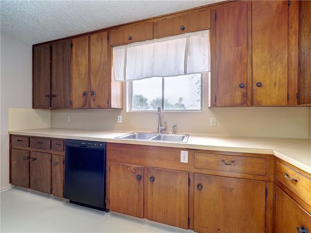 702 Drexel Dr, Corpus Christi, TX 78412