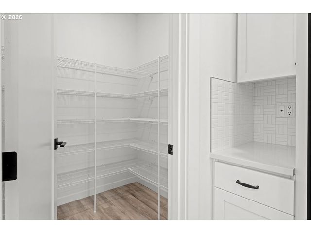 1210 N SYCAMORE St, Canby, OR 97013