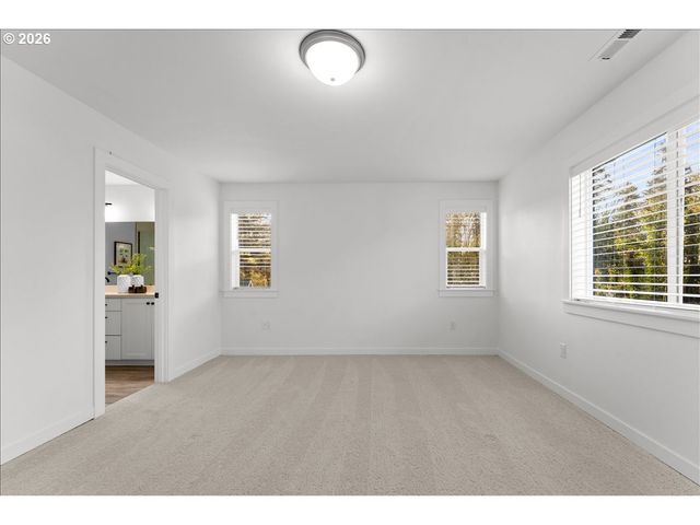 1210 N SYCAMORE St, Canby, OR 97013