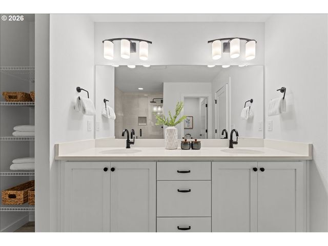 1210 N SYCAMORE St, Canby, OR 97013