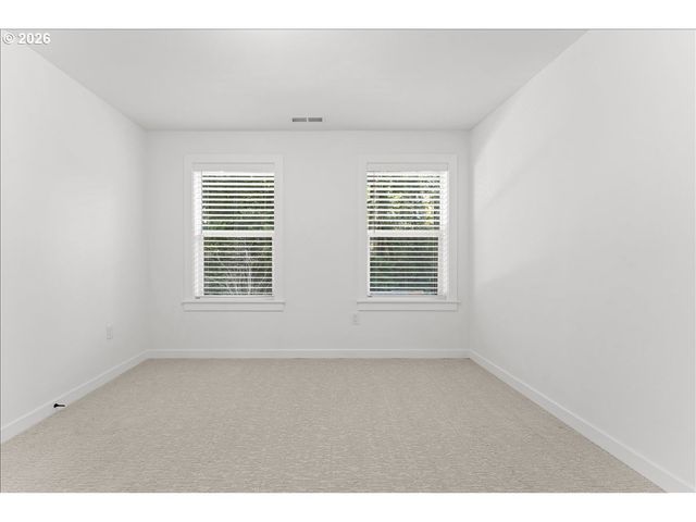 1210 N SYCAMORE St, Canby, OR 97013