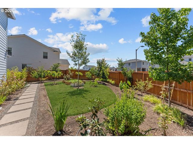 1210 N SYCAMORE St, Canby, OR 97013