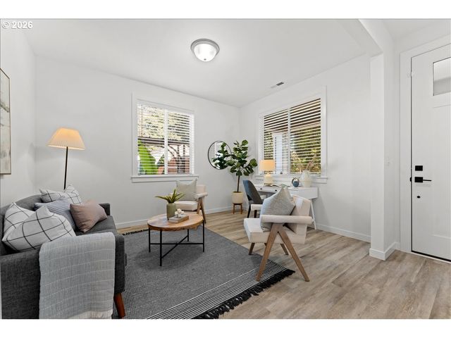 1210 N SYCAMORE St, Canby, OR 97013