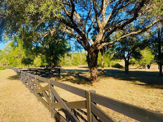 HUNTERS TRACE LANE, Clermont, FL 34715