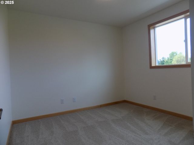 2705 Se JUNEBUG St, Corvallis, OR 97333