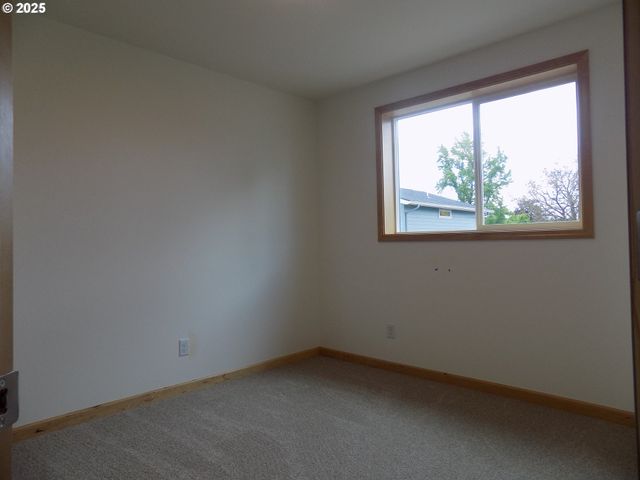 2705 Se JUNEBUG St, Corvallis, OR 97333