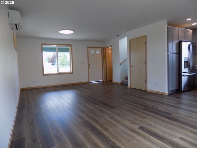 2705 Se JUNEBUG St, Corvallis, OR 97333