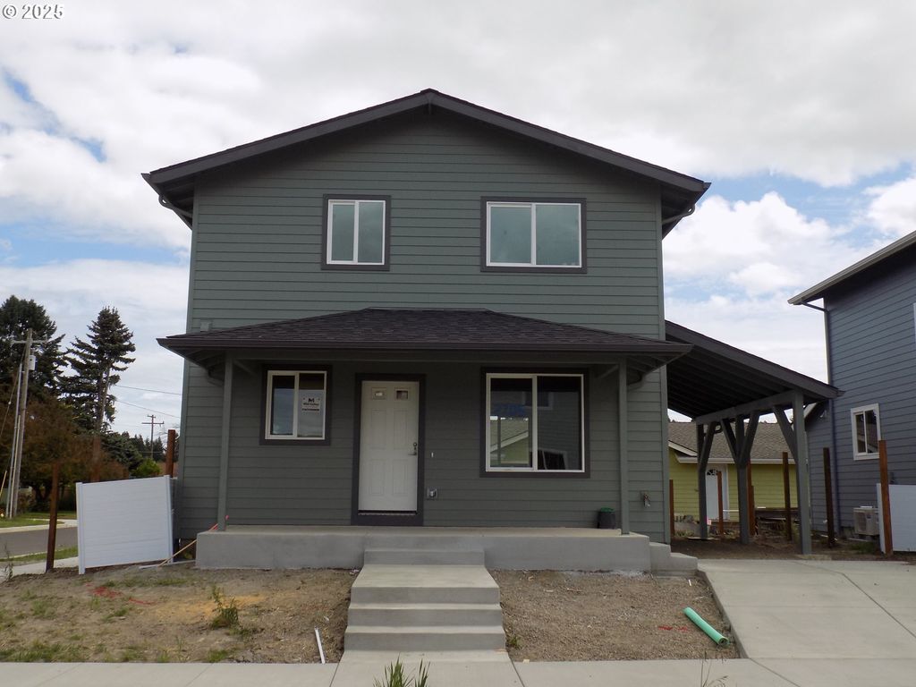 2705 Se JUNEBUG St, Corvallis, OR 97333