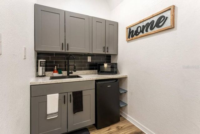 2301 CARLTON DRIVE, Orlando, FL 32806