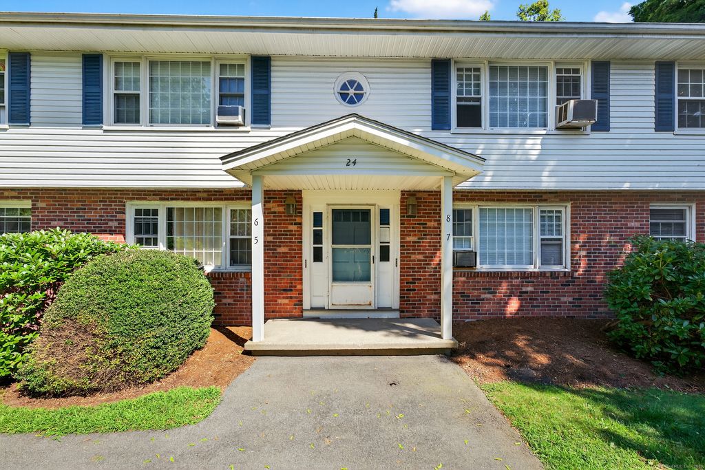 24 college Street 5, Clinton, CT 06413