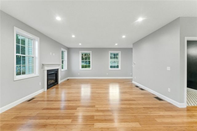 7 Pico Circle, Johnston, RI 02919