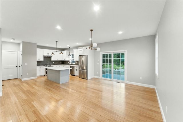 7 Pico Circle, Johnston, RI 02919