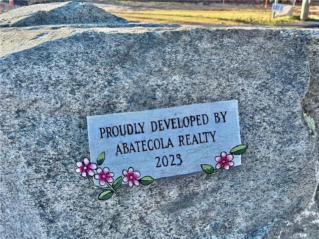 7 Pico Circle, Johnston, RI 02919