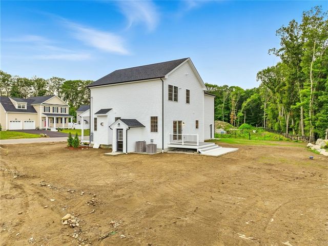 7 Pico Circle, Johnston, RI 02919