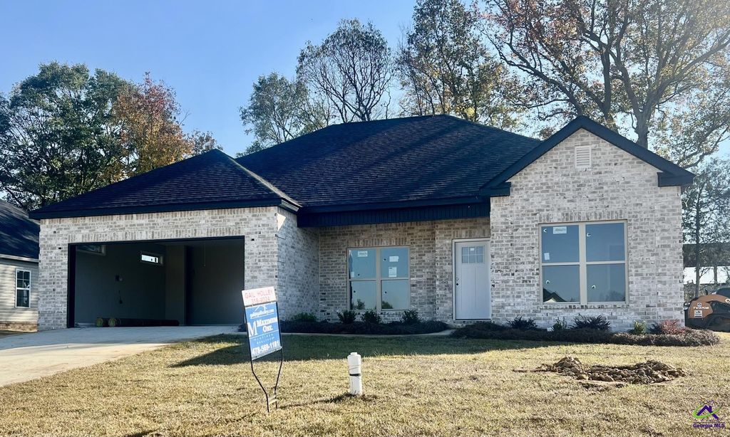110 Early Drive, Byron, GA 31008