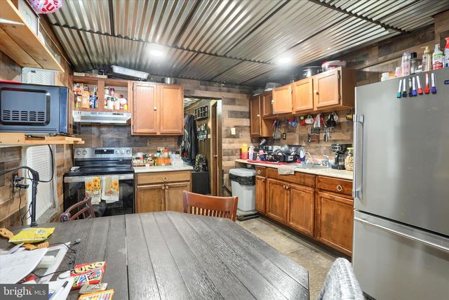 214 BOWE ST, Tamaqua, PA 18252