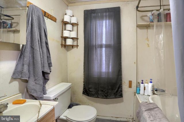 214 BOWE ST, Tamaqua, PA 18252