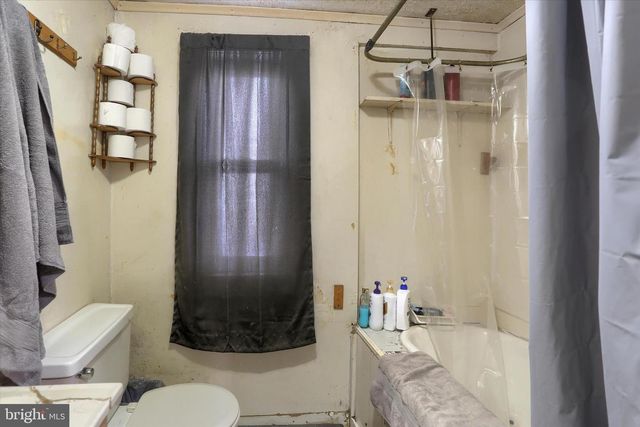 214 BOWE ST, Tamaqua, PA 18252