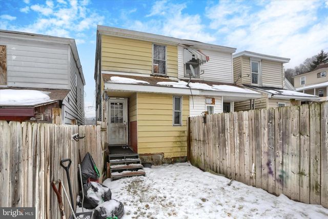 214 BOWE ST, Tamaqua, PA 18252