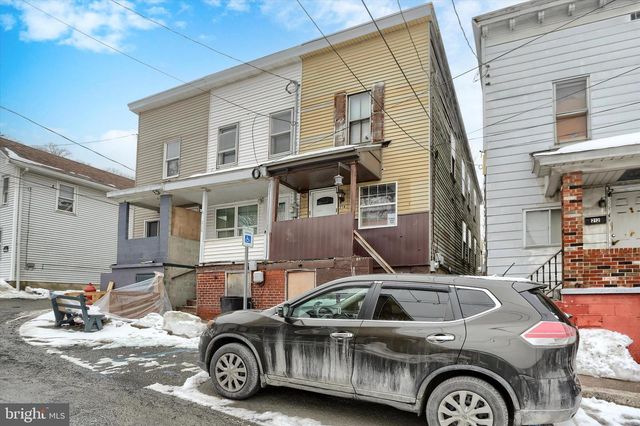 214 BOWE ST, Tamaqua, PA 18252