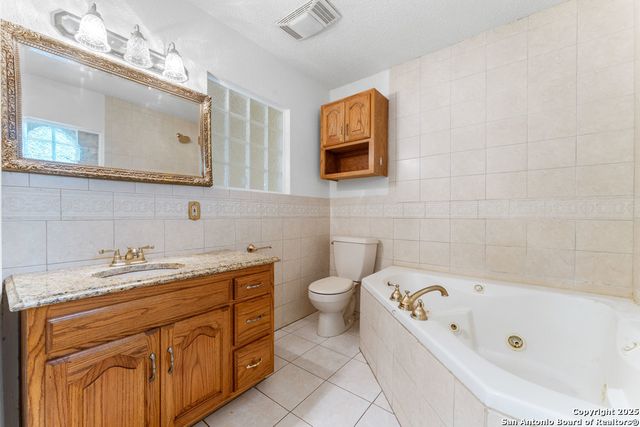 6323 Forest Bnd, San Antonio, TX 78240