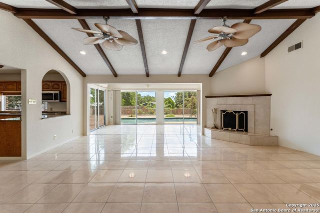 6323 Forest Bnd, San Antonio, TX 78240