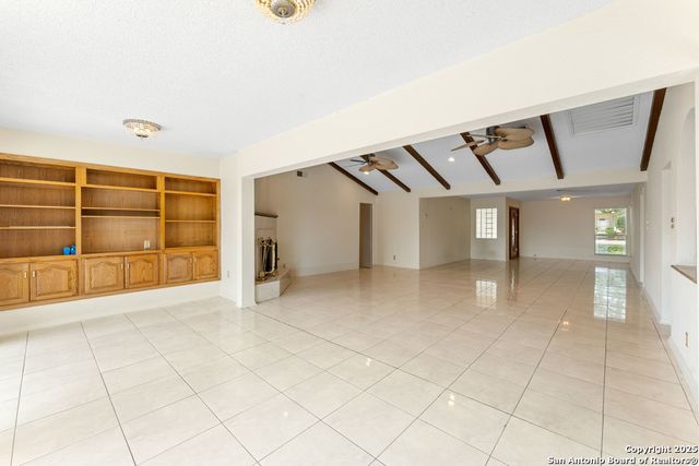 6323 Forest Bnd, San Antonio, TX 78240