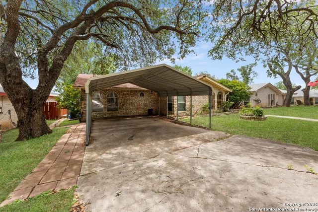 6323 Forest Bnd, San Antonio, TX 78240