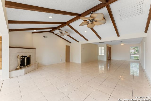 6323 Forest Bnd, San Antonio, TX 78240