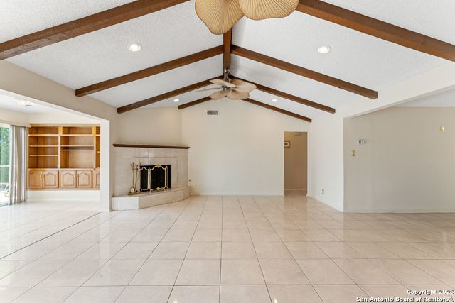 6323 Forest Bnd, San Antonio, TX 78240