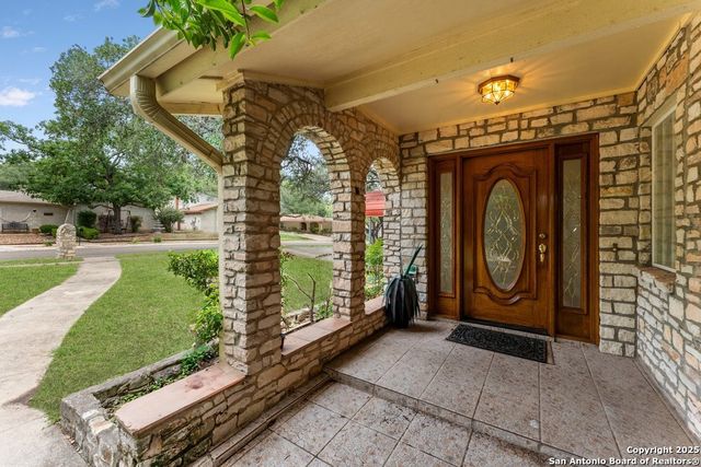 6323 Forest Bnd, San Antonio, TX 78240