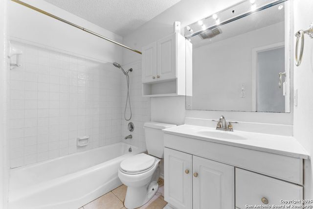 6323 Forest Bnd, San Antonio, TX 78240