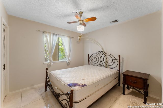 6323 Forest Bnd, San Antonio, TX 78240