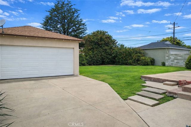 401 S Myrtlewood, West Covina, CA 91791