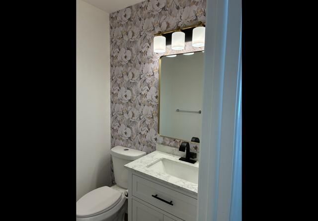 917 S Drive Terrace B, Delray Beach, FL 33445