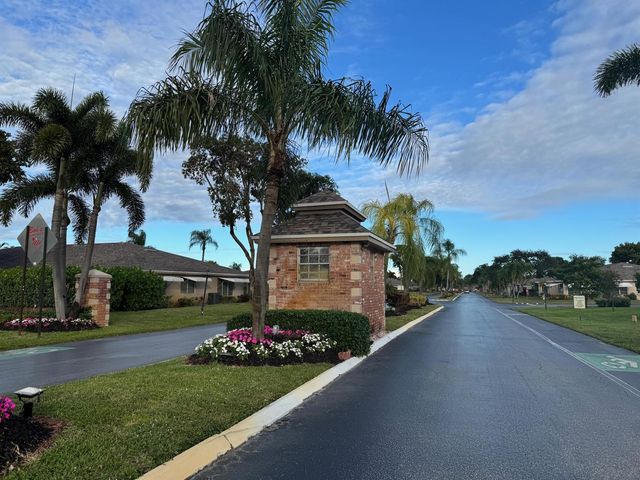 917 S Drive Terrace B, Delray Beach, FL 33445