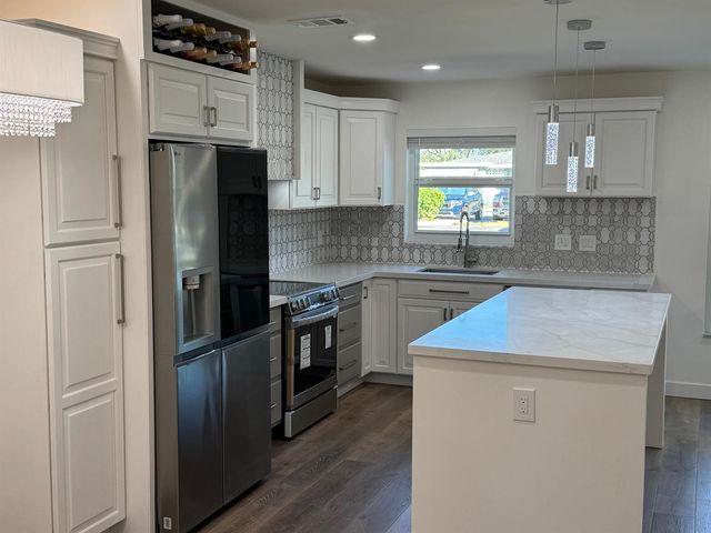 917 S Drive Terrace B, Delray Beach, FL 33445