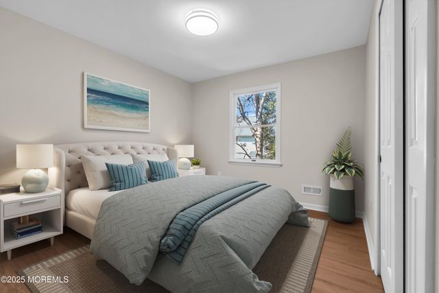 132 Holly Court, Little Egg Harbor, NJ 08087