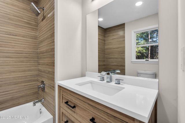 132 Holly Court, Little Egg Harbor, NJ 08087