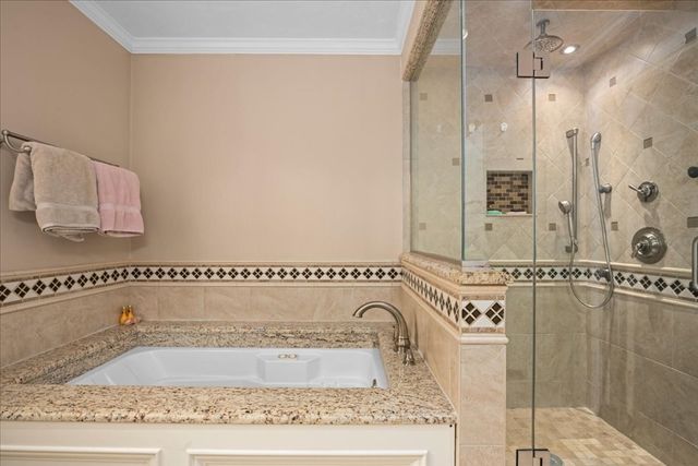 37 Dupuis Ave, Worcester, MA 01604