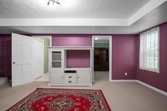 37 Dupuis Ave, Worcester, MA 01604