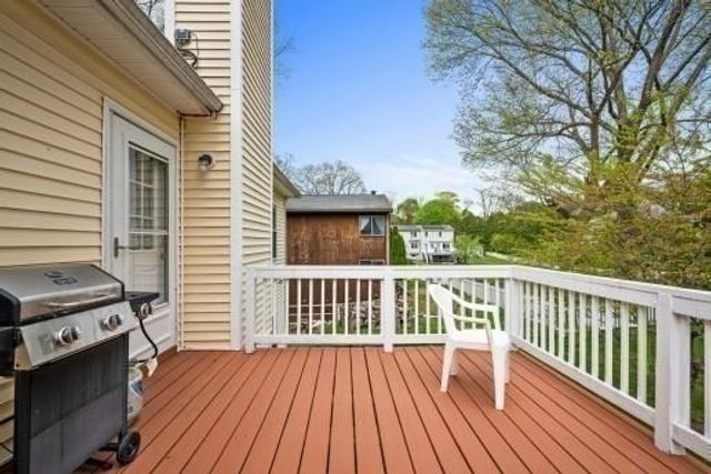 37 Dupuis Ave, Worcester, MA 01604