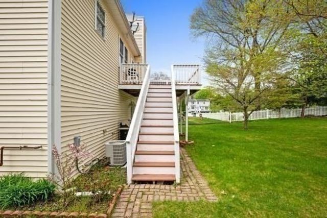 37 Dupuis Ave, Worcester, MA 01604