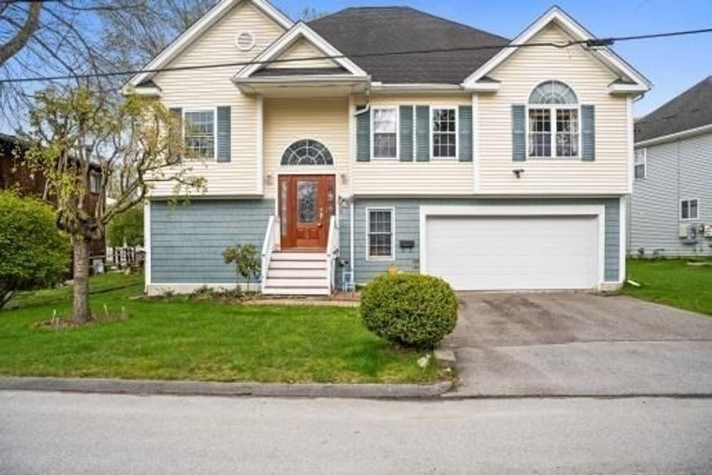 37 Dupuis Ave, Worcester, MA 01604