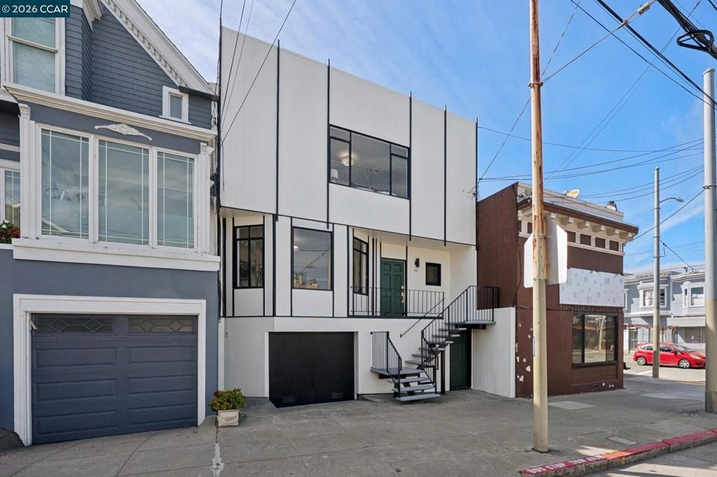 Image 1 of property listing at 607 6th Ave, San Francisco, CA 94118
