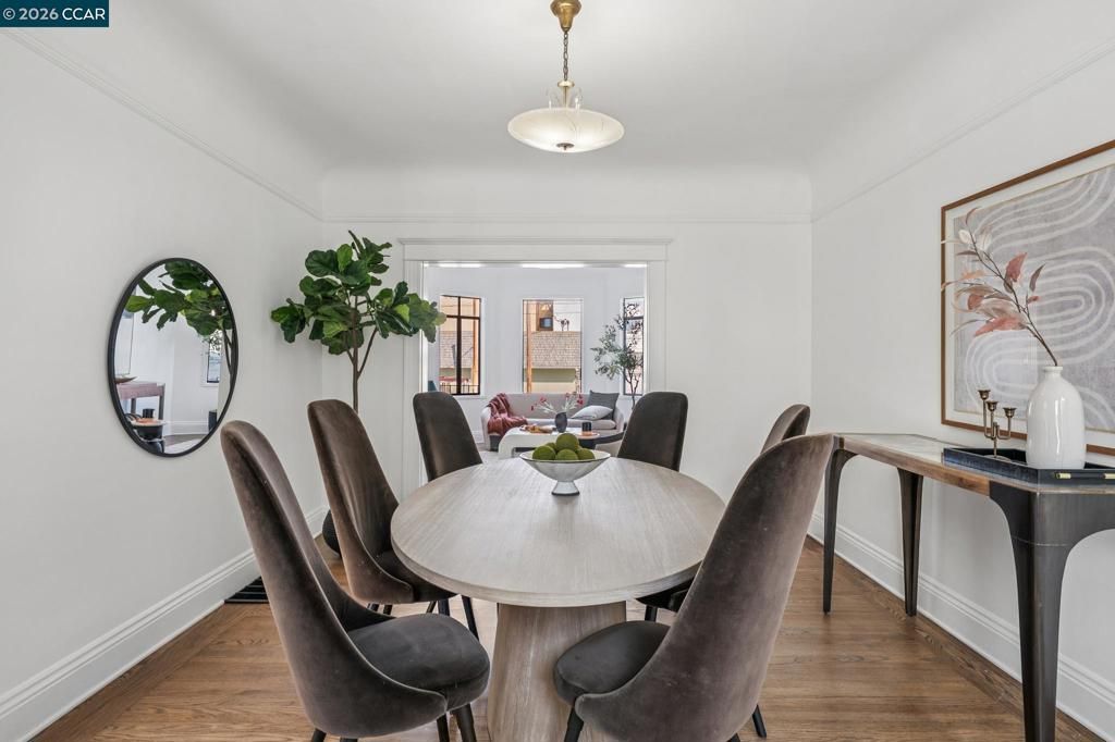 Image 11 of property listing at 607 6th Ave, San Francisco, CA 94118